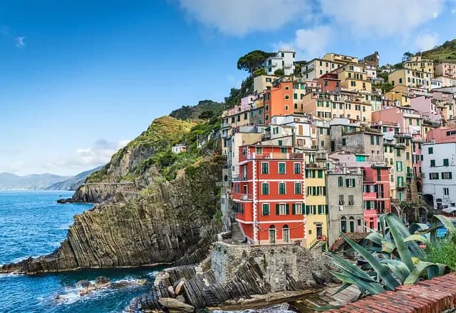 5 Essential Tips for Finding Affordable Travel Offers