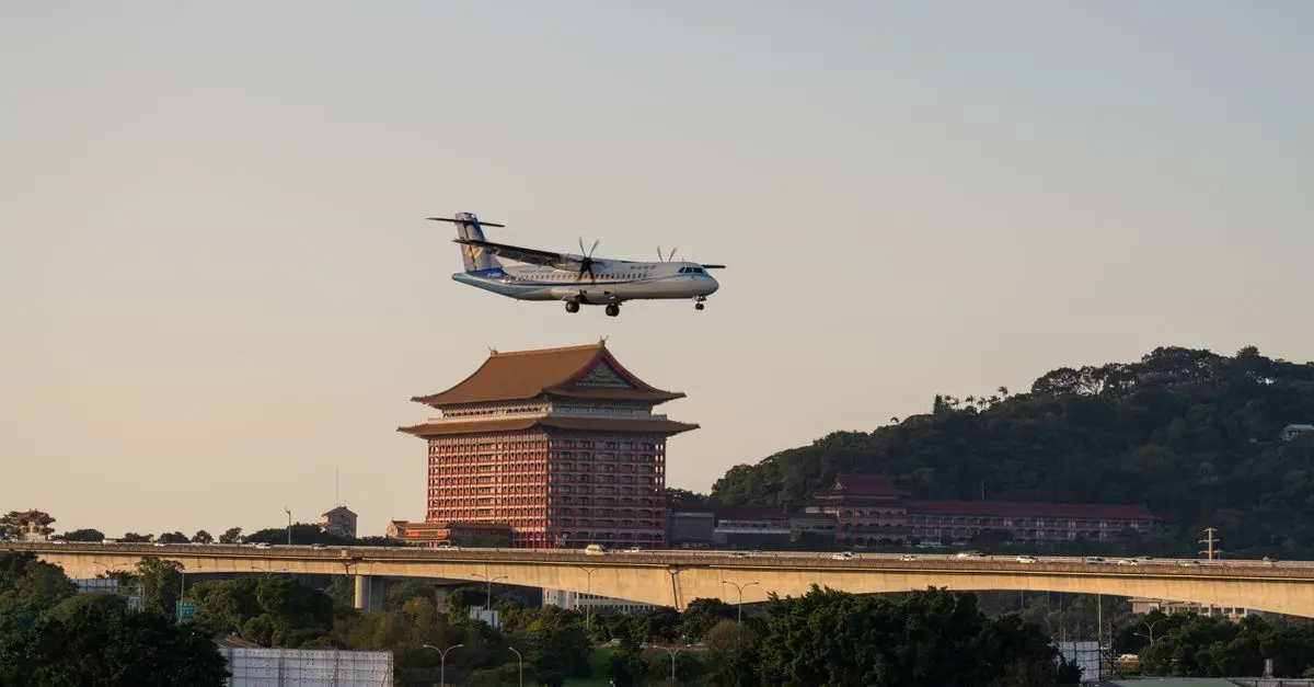 How to Navigate Cheap Travel Offers for Big Savings