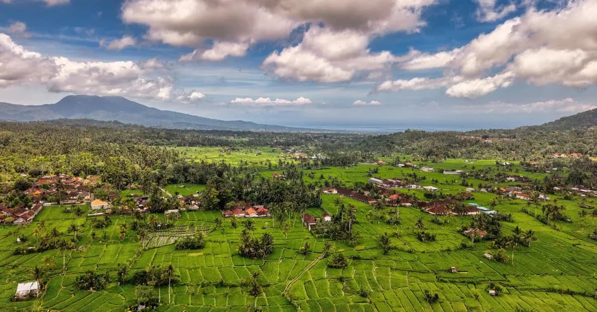 Top 10 Budget Travel Hacks to Save Money on Your Next Trip