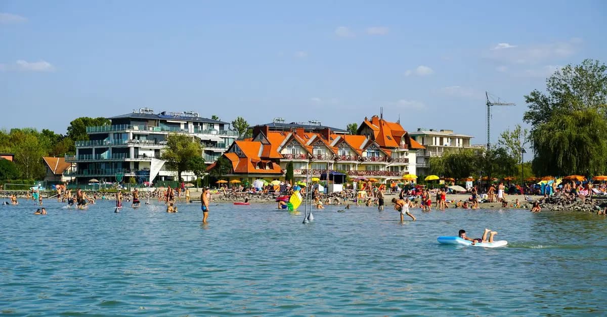 5 Essential Tips for Booking Cheap Travel Offers This Summer