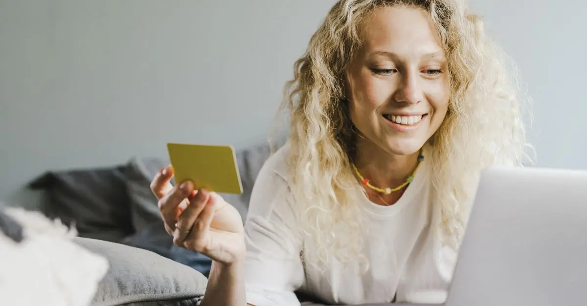 How to Identify Hidden Cheap Travel Offers Online