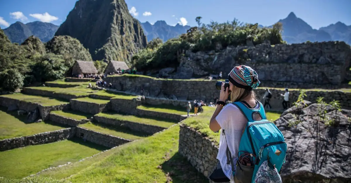 Navigating Cheap Travel Offers: Tips for Savvy Holidaymakers