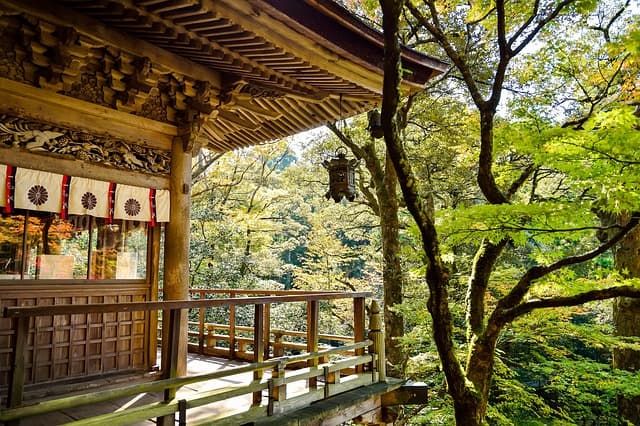 How to Find Unique Cheap Travel Offers Off the Beaten Path