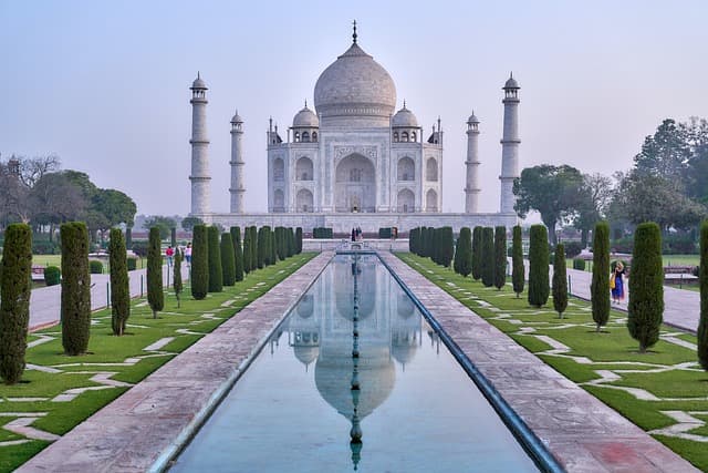 10 Tips for Finding Unique Cheap Travel Offers